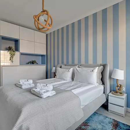 Bosman With Parking Close To The By Lion 소포트